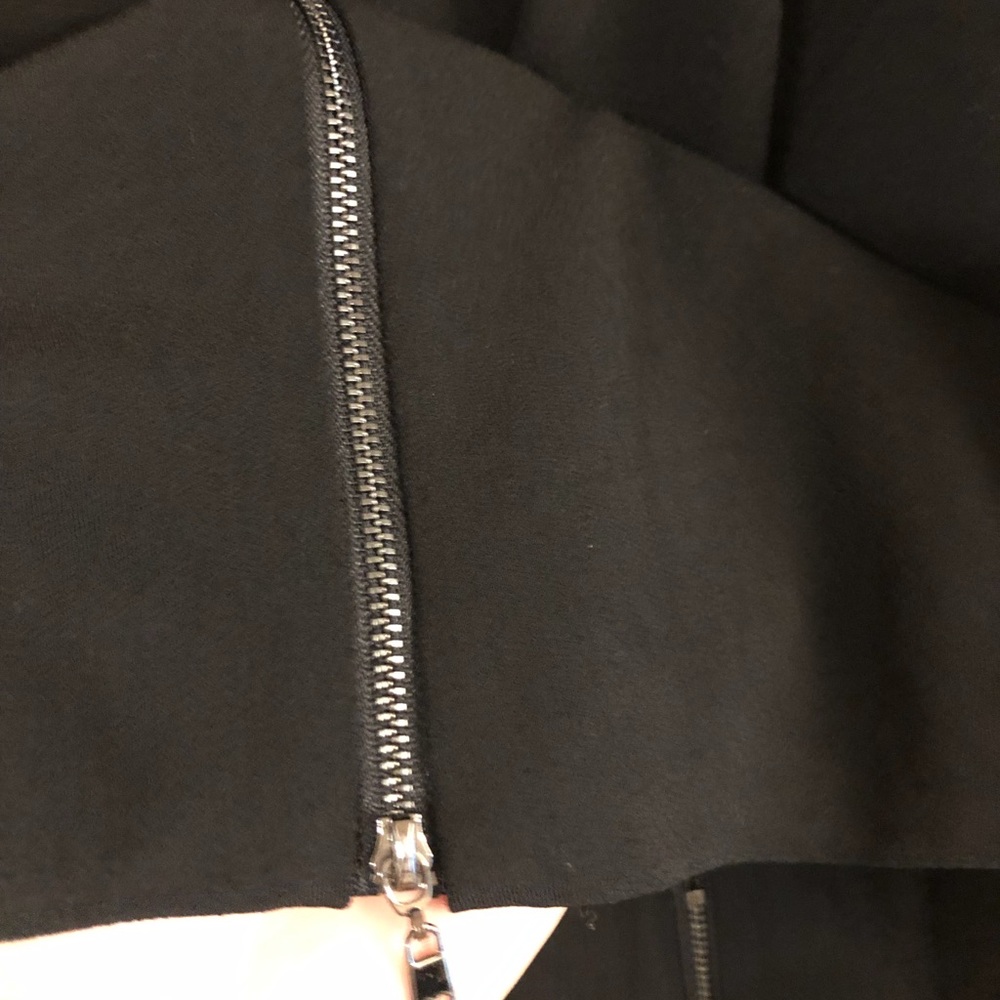 Gorgeous Black Jacket - image 5